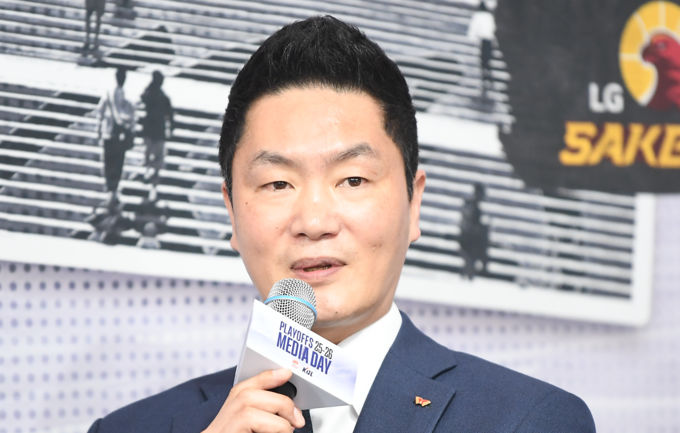 '불성실 경기' 전희철 감독 500만원 징계…SK '경고'