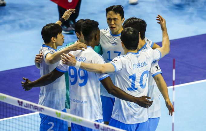 대한항공, 현대캐피탈 꺾고 2년만 통합우승…트레블 달성