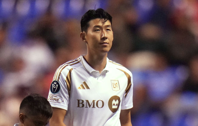 손흥민, 고지대서 난항 홍명보호 우려 현실로