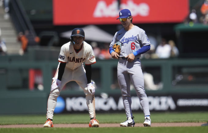 '절친' 이정후·김혜성 &nbsp; MLB 시즌 첫 맞대결