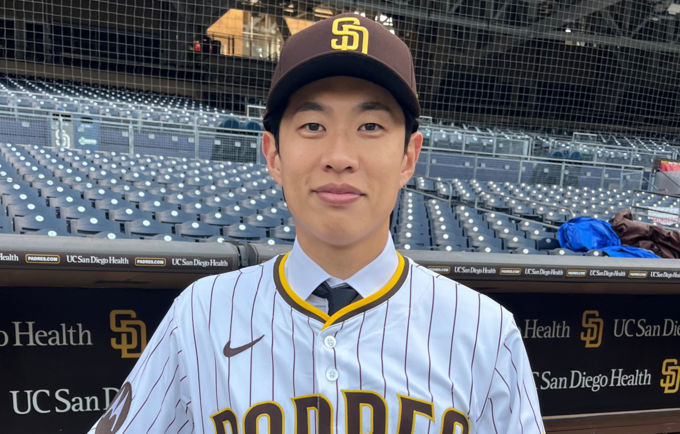 송성문, MLB 데뷔 첫 안타 터졌다