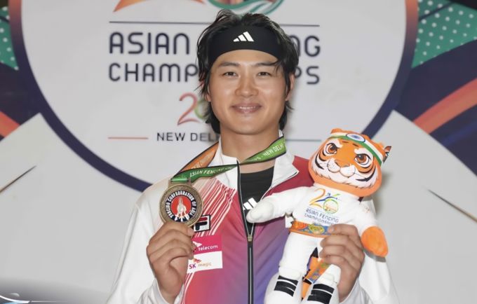 '남의 칼' 빌려간 오상욱 아시아권 개인전 정상에