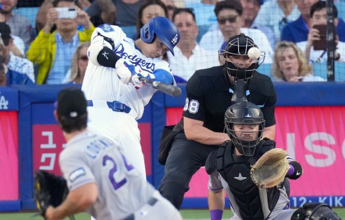 오타니, MLB 통산 300홈런 아시아 선수 최초 대기록