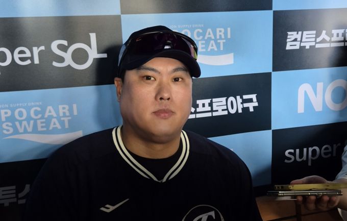 2499K에서 전반기 마감 류현진 "역할 다해 만족"