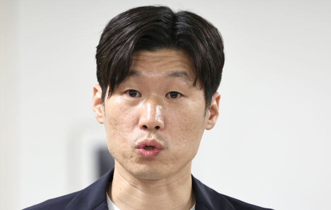 박지성, '뭘 안다고' 저격에 "위치에 안맞는 행동" 응수