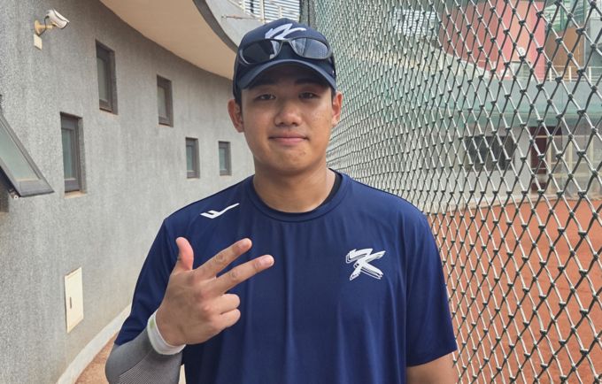 일본 두 번 꺾고 아시아 제패 U18 엄준상 "위협감 또 주고파"