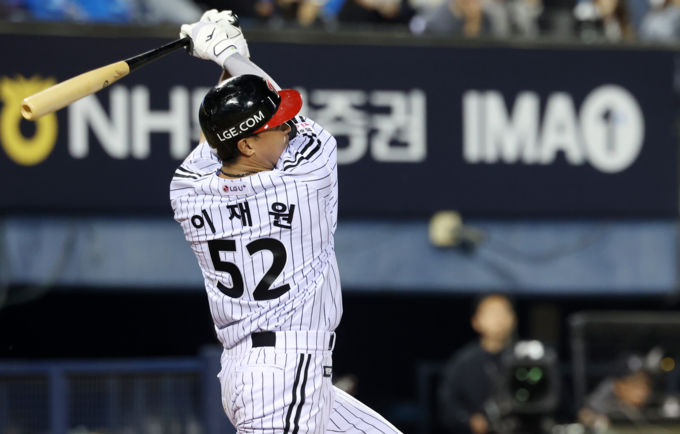 '이재원 결승 홈런' LG 한화 6연패 몰고 6연승