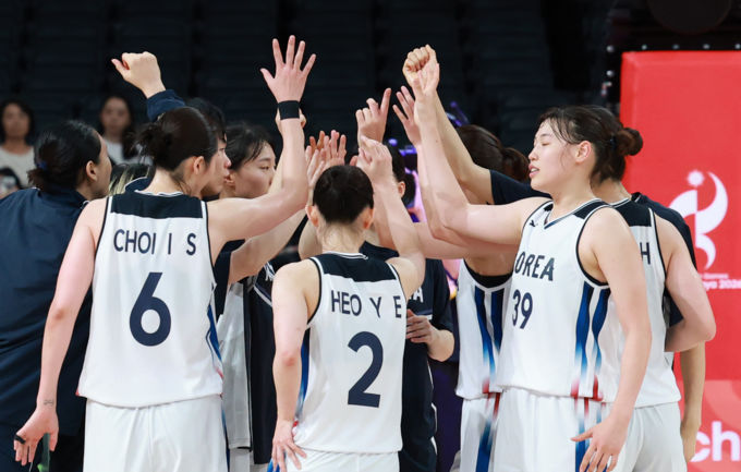 여자 농구, 8강 토너먼트 돌입 탁구 신유빈은 여복 시작