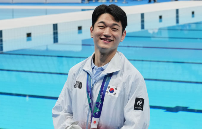 '중국 싹쓸이 막고 은' 다이빙 김영남 "중국 선수 제쳐…가능성 봤다"