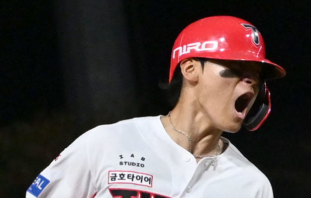 '김도영 결승 투런포' KIA LG 제압하고 준PO 직행