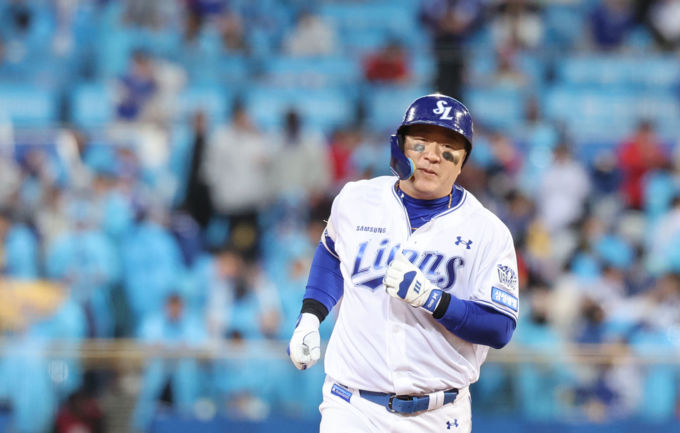 '최형우 맹타·후라도 호투' 삼성, 2차전서 KIA 8-3 격파…1승1패