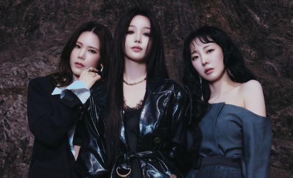 "꽃 피는 시간 지나 &nbsp; 이젠 단단한 나무"