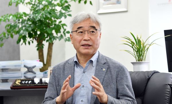 자살은 사회적 타살 우리 사회가 변해야