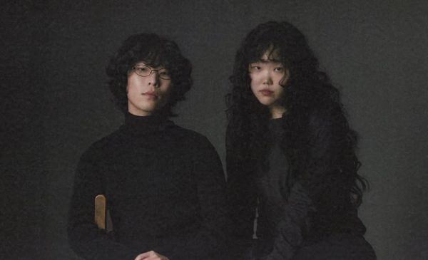 혐오의 시대를 덮는 다정한 텐트 상처 입은 이들 거대한 고해성소