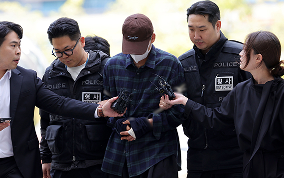 뜯겨지고 꺼지고…<br>그날, 안전은 방전됐다