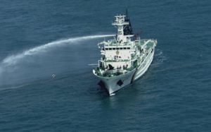 차귀도 화재 어선 실종자 2명…2일차 야간수색