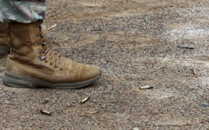 놀이터서 탄두 추정 물체 맞은 초등생 부상