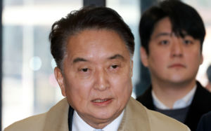 '3100만원 수수 혐의' 김영환 충북지사 구속영장