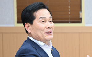 주철현 "본경선 전 단일화…현재로선 민형배"