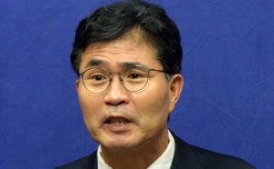 與 전북지사 후보에 이원택…논란 속 승리