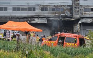 순직 소방관들, 창고 진입 20분 만에 참변