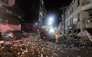 새벽 청주 상가서 폭발 사고…10여명 부상