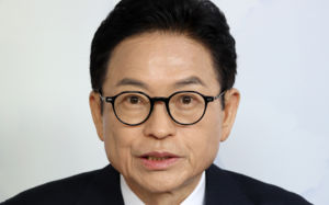 이철우, 국힘 경북지사 후보 확정…3선 도전