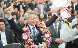 "이젠 민형배"…통합특별시장에 한걸음 더