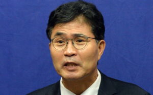 '식비 대납 의혹' 압색…이원택 "진실 밝혀질것"