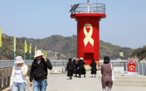 "벌써 참사 12년…살아가는 우리로서 죄송"