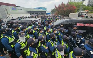 화물연대 집회중 화물차에 치인 조합원 사망