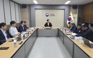 화물연대-BGF로지스 교섭 합의…"봉쇄 해제"