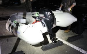 '태안 밀입국' 중국 반체제 인사 구속영장 기각