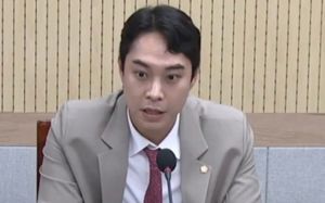 검찰, '미성년 성매수' 최영중 전 시의원 구속영장