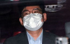 '피습 자작극' 정이한, 선거법위반 혐의 추가