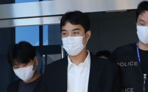 최영중, 다른 미성년자 성매수 포착…수사 확대