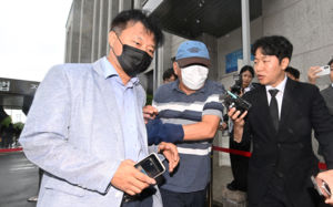 장윤기 증거인멸 방조·기밀 누설 경찰 2명 기소