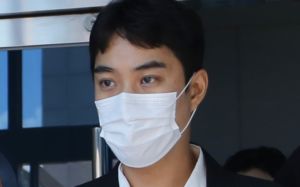 '미성년자 성매수' 최영중 前시의원 구속 연장